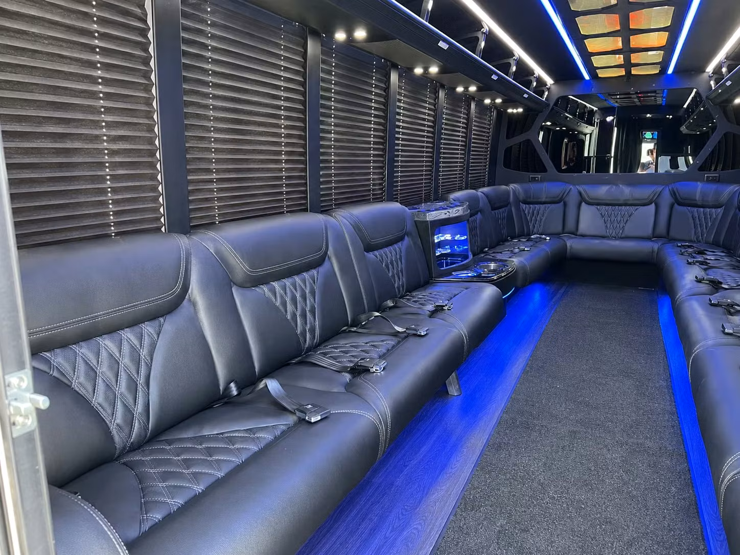 nashville prom party buses with the amenities your group will love